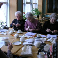 KnittingGroup1.JPG